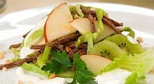 Рецепт - Салат с бараниной и киви