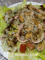 Приготовление блюда по рецепту - салат из мидий и щупальцев кальмара с рисом и овощами "Сокровища океана". Шаг 6