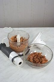 Приготовление блюда по рецепту - Шарики лососевые с соусом тартар. Шаг 1