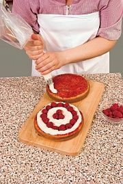 Приготовление блюда по рецепту - Торт с малиной. Шаг 4