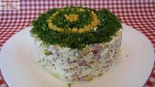 Рецепт - Салат с копченой колбасой и кукурузой