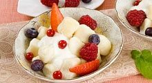 Рецепт - Ленивые вареники со свежими ягодами