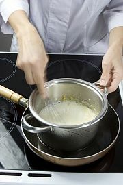 Приготовление блюда по рецепту - Крем ванильный (3). Шаг 3