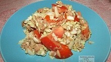 Рецепт - Салат с тунцом, пекинской капустой и помидорами