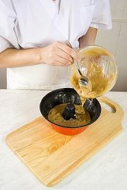 Приготовление блюда по рецепту - Мармеладный кекс. Шаг 3