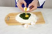Приготовление блюда по рецепту - Зеленые макаронные изделия со шпинатом. Шаг 4