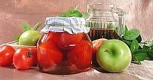 Рецепт - Помидоры, консервированные в яблочном соке