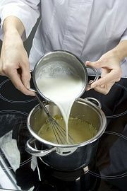 Приготовление блюда по рецепту - Крем ванильный (3). Шаг 2