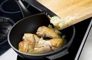 Приготовление блюда по рецепту - Курица с корицей. Шаг 6