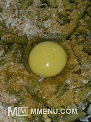 Приготовление блюда по рецепту - Фасоль с яйцом. Шаг 6