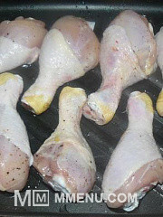 Приготовление блюда по рецепту - Куриные голени в духовке. Шаг 4