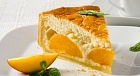Пирог с персиками
