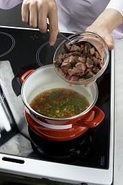 Приготовление блюда по рецепту - Запеканка из баранины с картофелем (2). Шаг 2