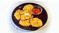 Луковая закуска с начинкой из куриной грудки