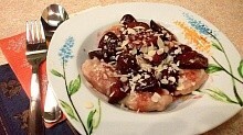 Рецепт - Клёцки из гречневой муки и творога со сливовым соусом