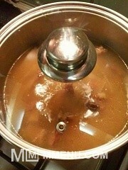 Приготовление блюда по рецепту - Гороховый суп с копчёными рёбрышками. Шаг 13