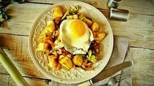 Рецепт - Овощная сковорода с яичницей