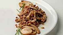Рецепт - Каша гречневая с грибами и луком