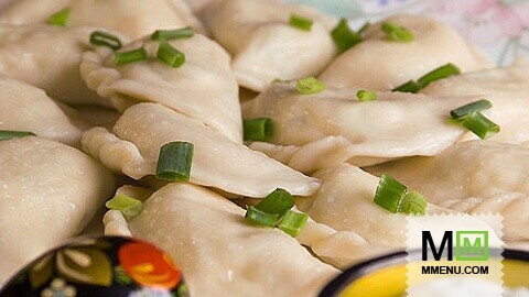 Вареники с зеленым луком и творогом Вареники с зеленым луком и творогом