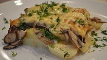 Рецепт - Картофельная запеканка с грибами и сыром
