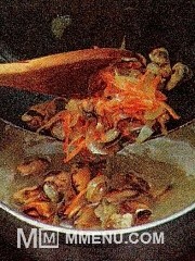 Приготовление блюда по рецепту - Щи из квашеной капусты с мидиями. Шаг 5