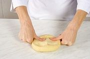 Приготовление блюда по рецепту - Яичное тесто для макаронных изделий. Шаг 7