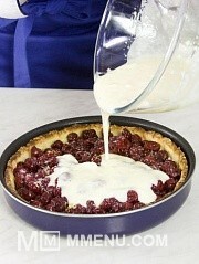 Приготовление блюда по рецепту - Открытый вишневый пирог. Шаг 9