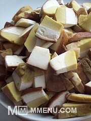 Приготовление блюда по рецепту - Грибы тушенные с картошкой в горшочках . Шаг 1