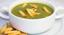 Рецепт - Шпинатный крем-суп с гренками