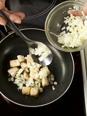 Приготовление блюда по рецепту - Спагетти в сливочном соусе с куриным филе и шампиньонами. Шаг 1