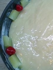 Приготовление блюда по рецепту - Пирог перевертыш с ананасами и вишней. Шаг 7