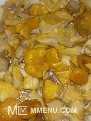 Приготовление блюда по рецепту - Окунь с грибной подливкой. Шаг 4