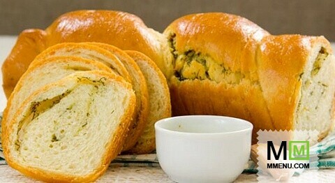 Ароматный хлеб с чесноком