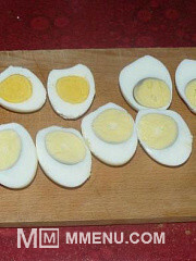 Приготовление блюда по рецепту - Фаршированные яйца - рецепт от Виталий. Шаг 2