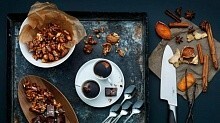 Рецепт - Ириски с засахаренными орешками