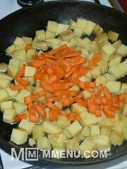 Приготовление блюда по рецепту - Молодая картошка с кабачком - рецепт от Виталий. Шаг 2