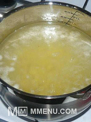 Приготовление блюда по рецепту - Картофельный суп с яйцом. Шаг 3