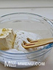 Приготовление блюда по рецепту - Йогуртово-творожные кексы с ягодами.. Шаг 1