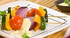 Овощной шашлык с кокосовым соусом Овощной шашлык с кокосовым соусом