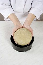 Приготовление блюда по рецепту - Ржаной хлеб на изюмной закваске. Шаг 3