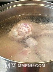 Приготовление блюда по рецепту - Сырный суп с шампиньонами (2). Шаг 2