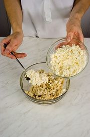 Приготовление блюда по рецепту - Запеканка ячневая с творогом. Шаг 3