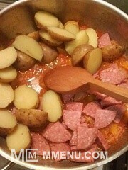 Приготовление блюда по рецепту - Галисийское картофельное рагу с чоризо. Шаг 13