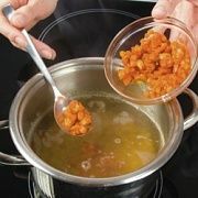 Приготовление блюда по рецепту - Суп из фасоли с томатом (2). Шаг 4