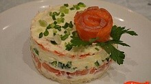Рецепт - Праздничный салат с семгой