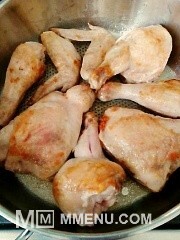Приготовление блюда по рецепту - Цыплёнок в томатно-оливковом соусе с каперсами. Шаг 1
