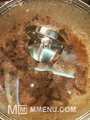 Приготовление блюда по рецепту - Свинина с грибами и спаржевой фасолью. Шаг 7