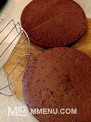 Приготовление блюда по рецепту - Шоколадный торт с орехами в карамели. Шаг 7