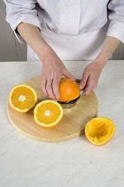 Приготовление блюда по рецепту - Апельсиновое суфле. Шаг 1