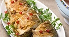 Речная рыба, фаршированная зернами граната и орехами Речная рыба, фаршированная зернами граната и орехами